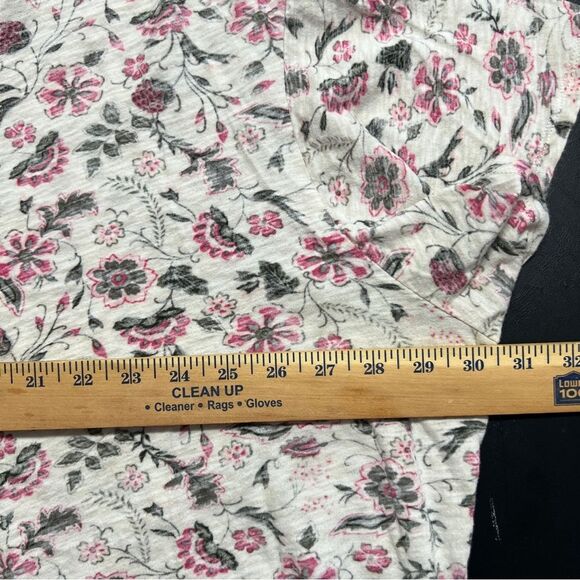 Torrid "Enjoy The Little Things" Floral Blouse with Pink Accents 0672 - Picture 6 of 6